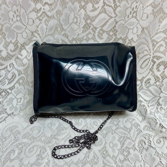 Vintage, Gucci Guilty , Black Enamel Amenity Pouch- Crossbody Bag - Picture 3 of 12